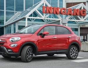 red fiat suv thumbnail