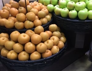 beige apple and green apple thumbnail