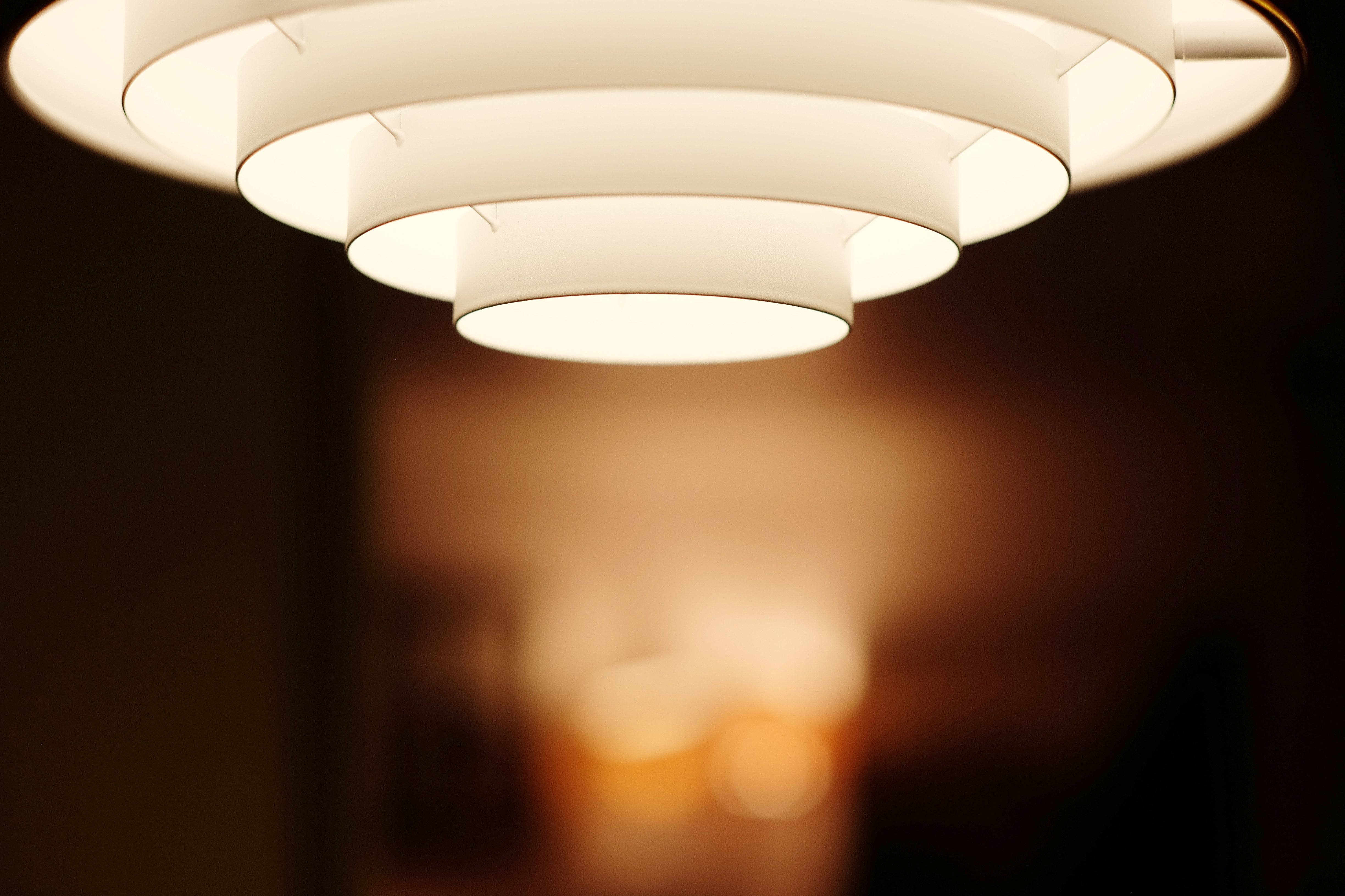 white round pendant lamp
