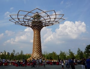 brown flower shaped tower thumbnail