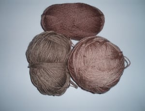 brown yarn tread thumbnail