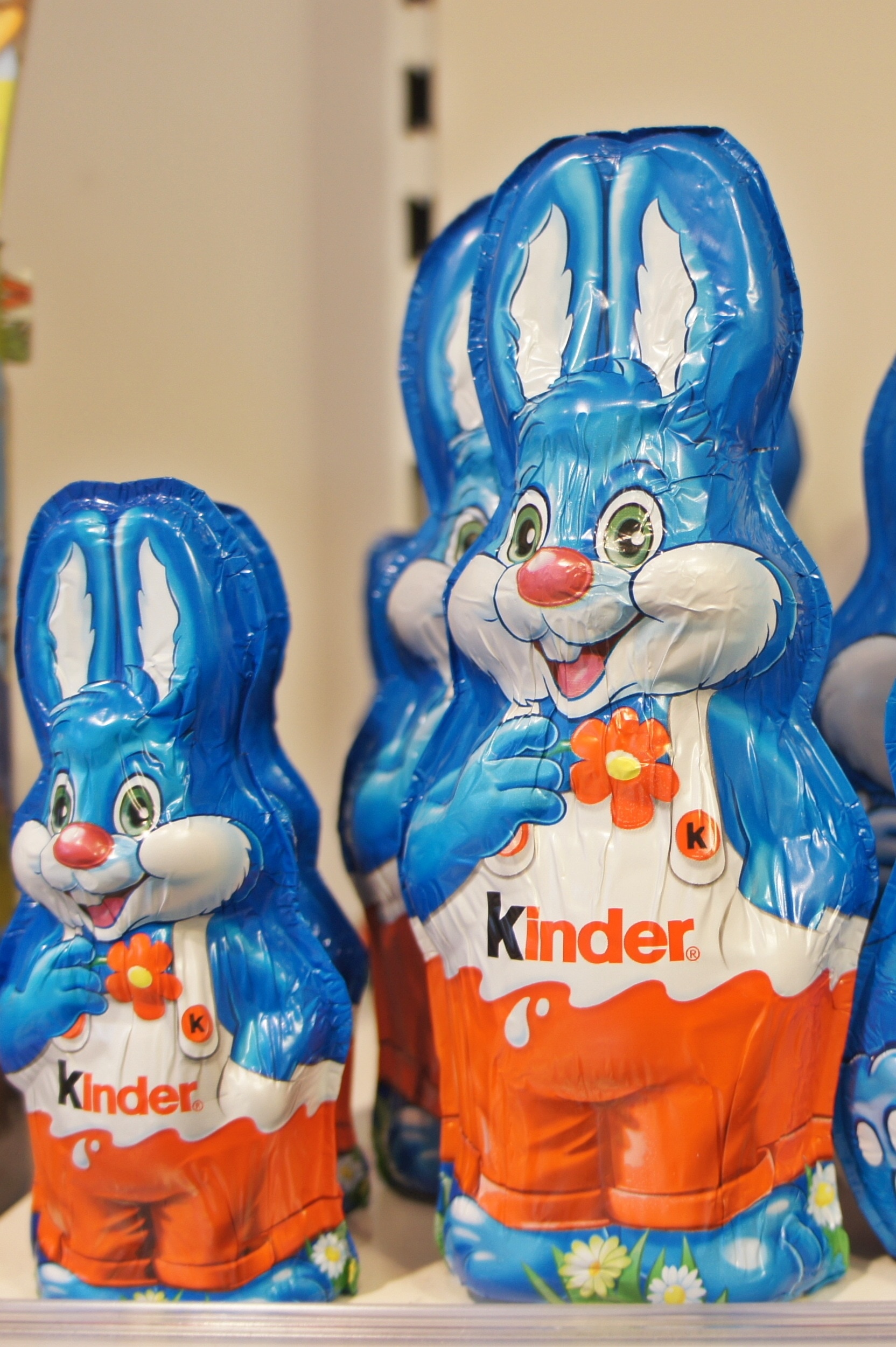 kinder bunny plastic packs