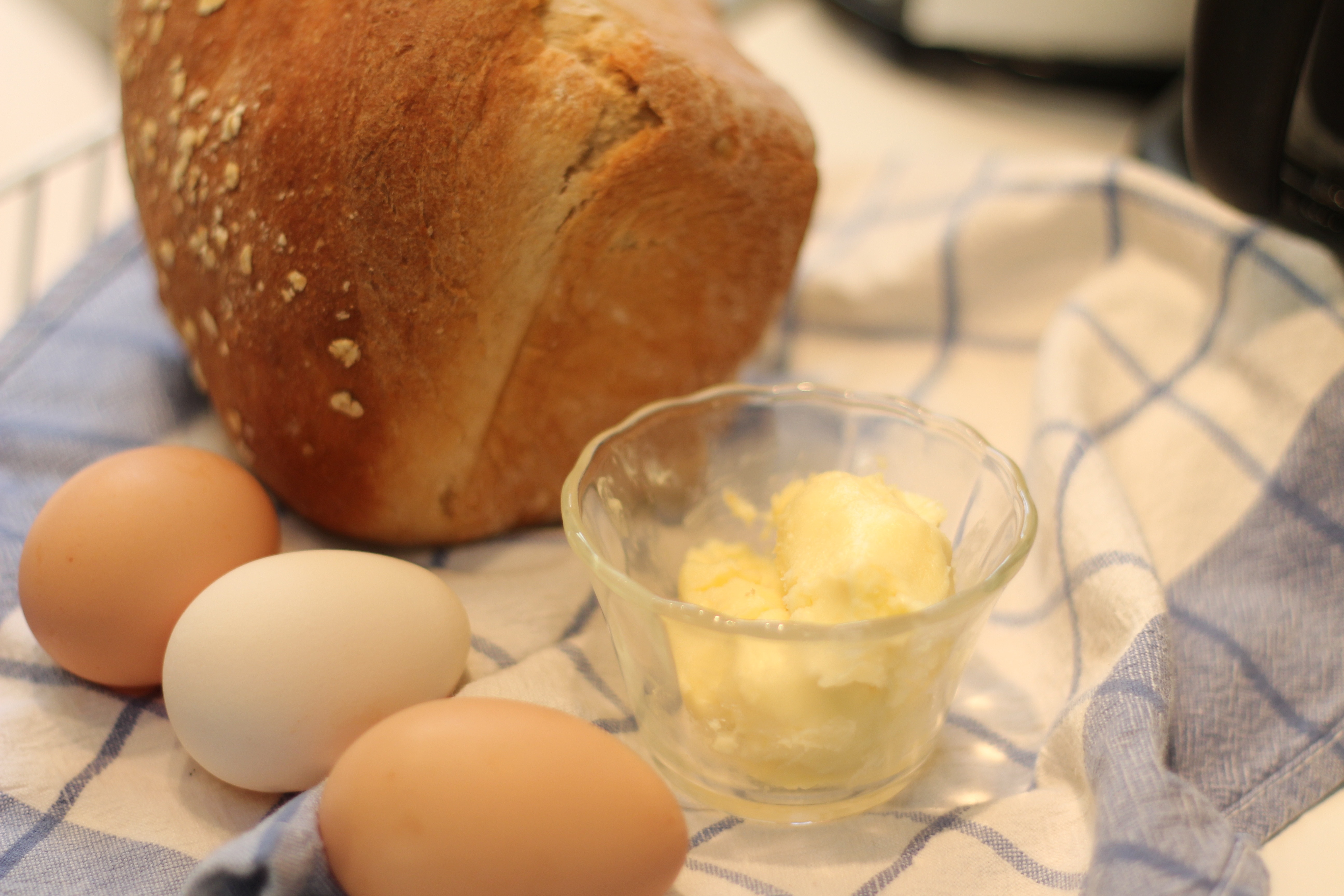 wheat bread and 3 eggs