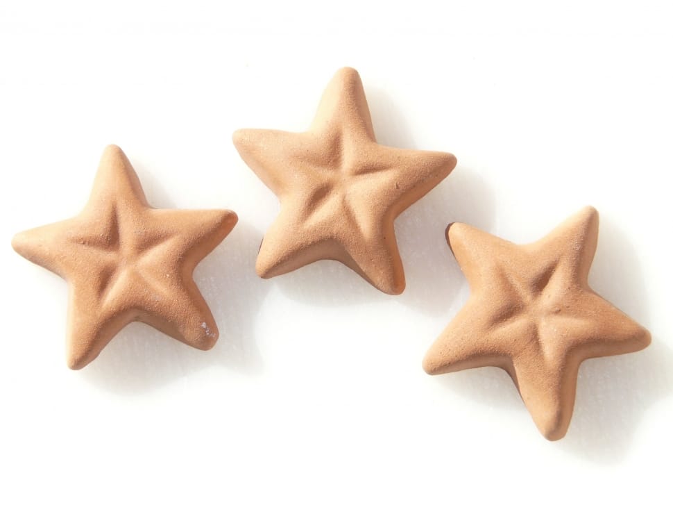 3 brown star ornament preview