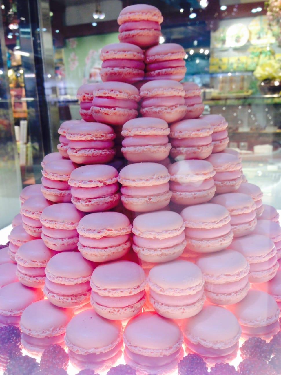 strawberry french macaroons preview