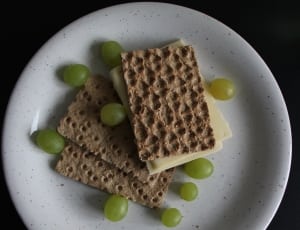 green grapes with cheese and cookies thumbnail