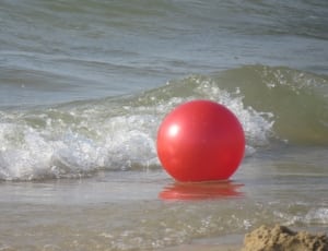 red rubber ball thumbnail
