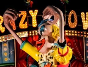 circus clown statue thumbnail