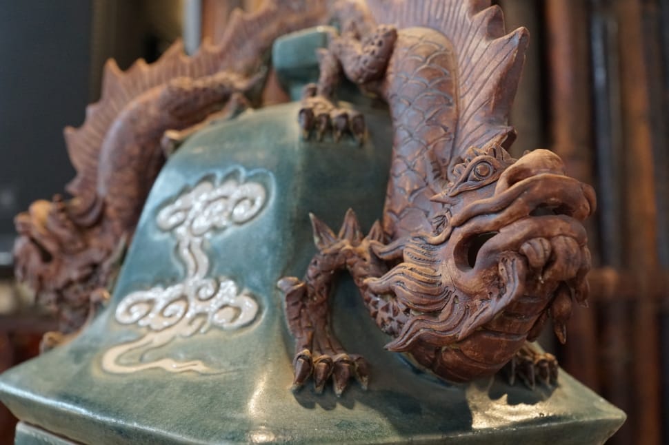 brown dragon holder preview