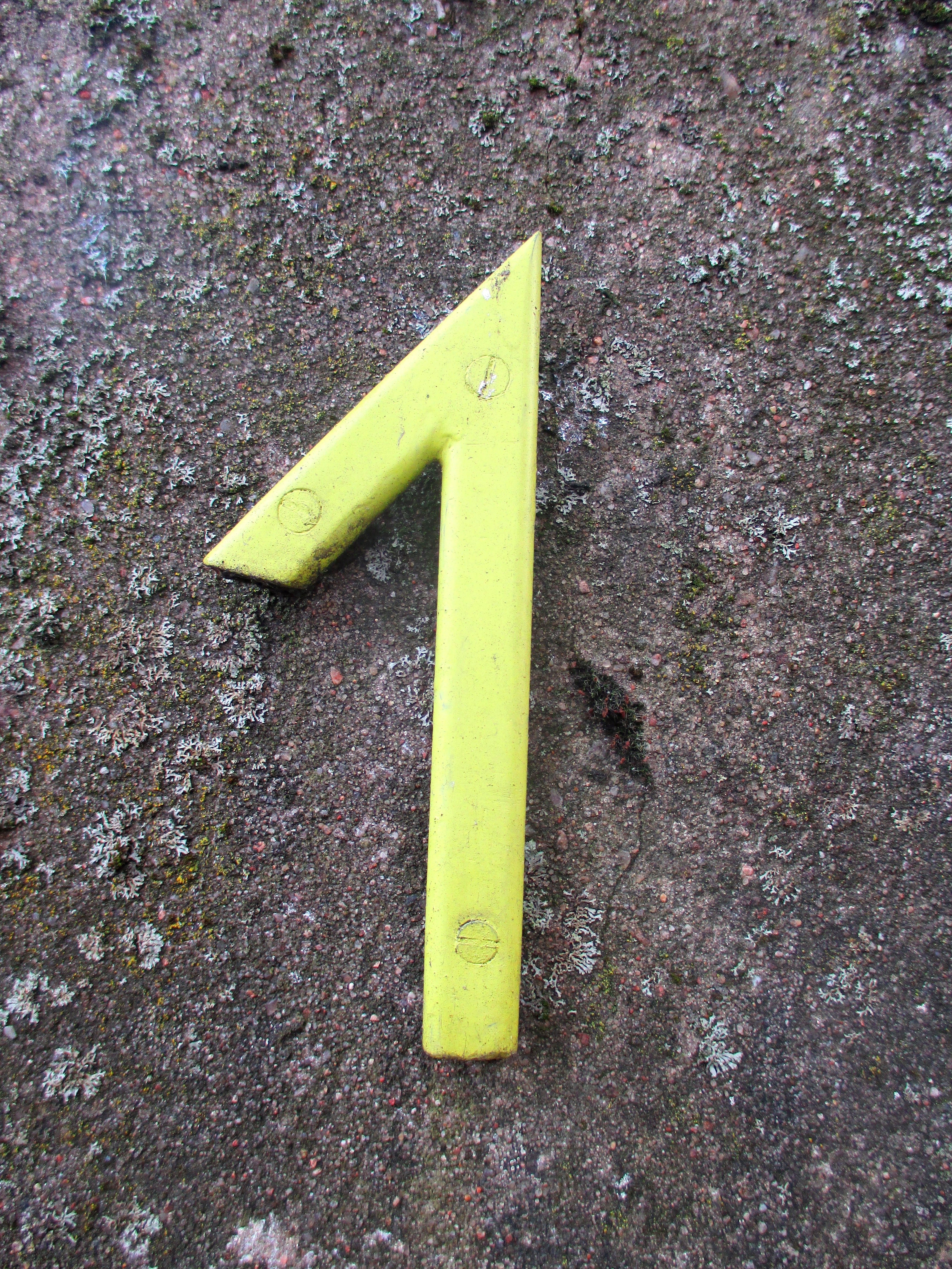 yellow metal 1 shaped bar