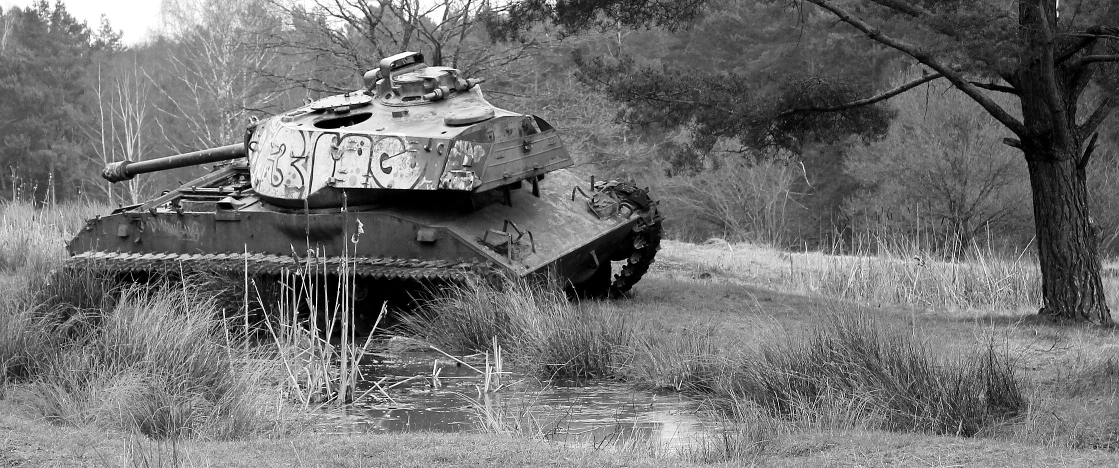 gray scale photo of battle tank