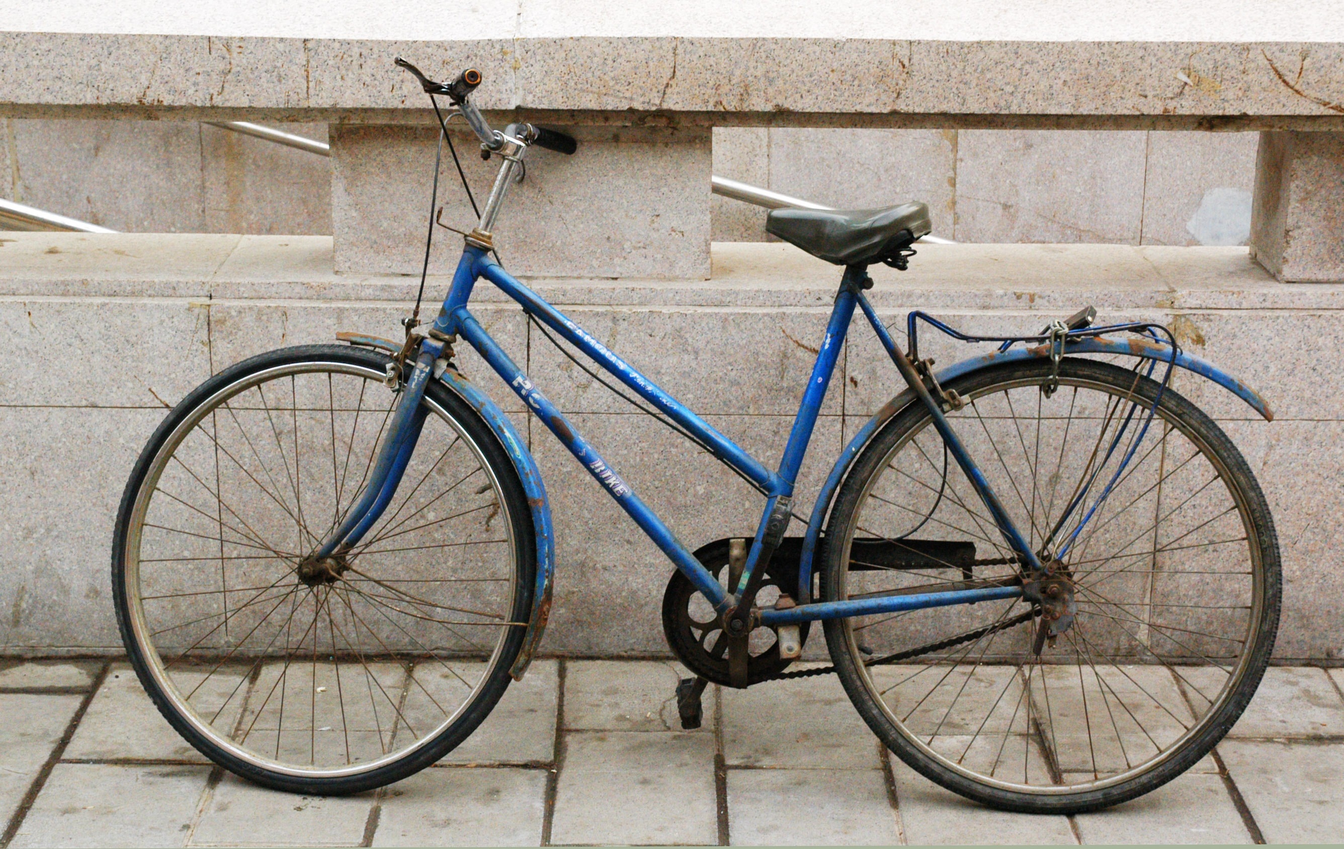 blue and black commuter bike