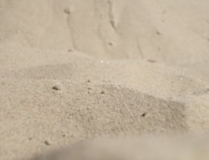 closeup photo of gray sands thumbnail