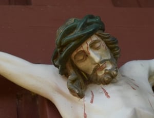 jesus christ statue thumbnail