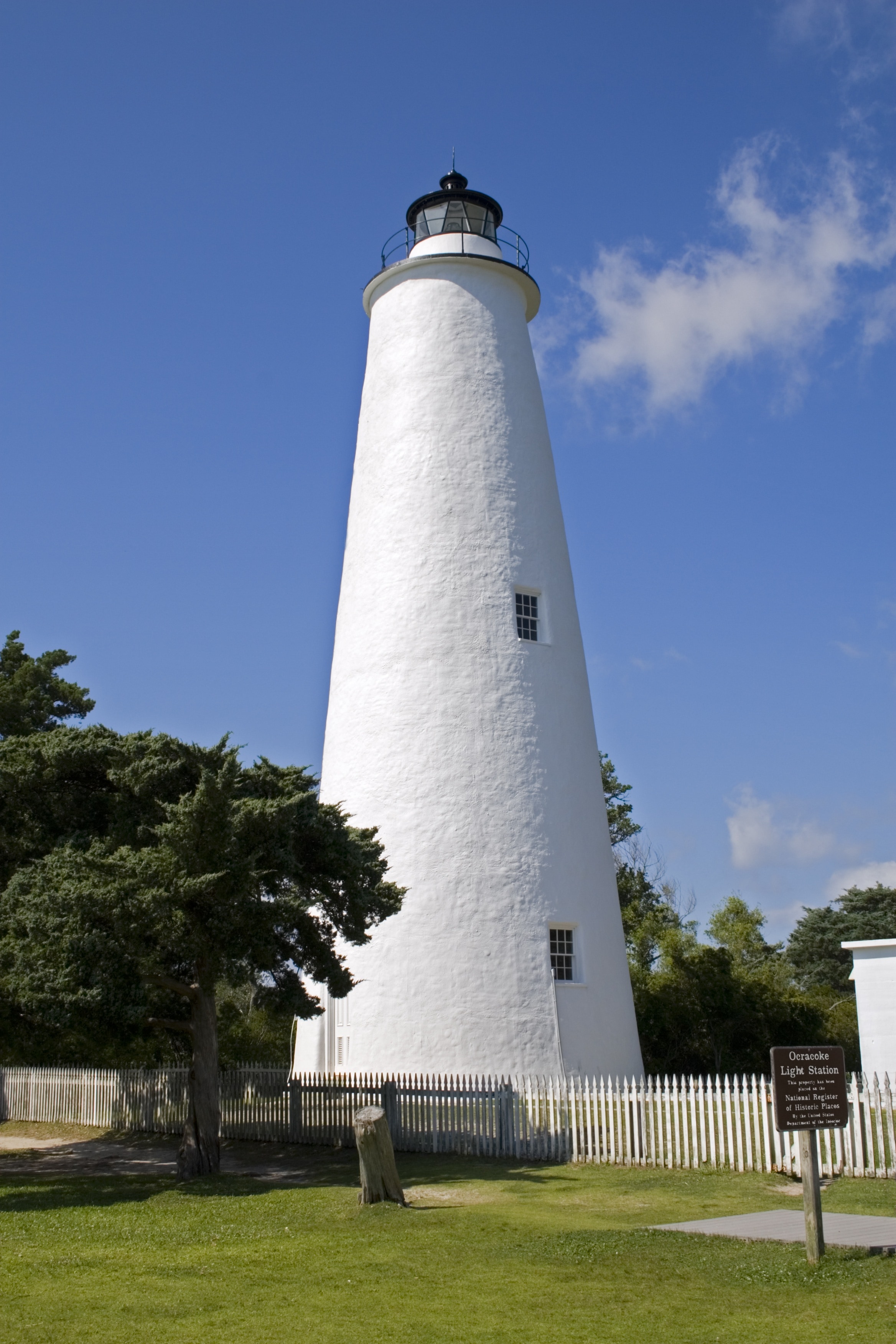 white and black lighthouse