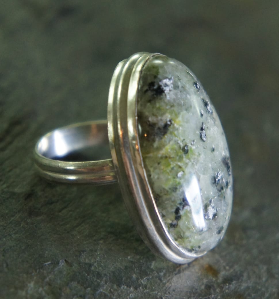 silver cabochon ring preview