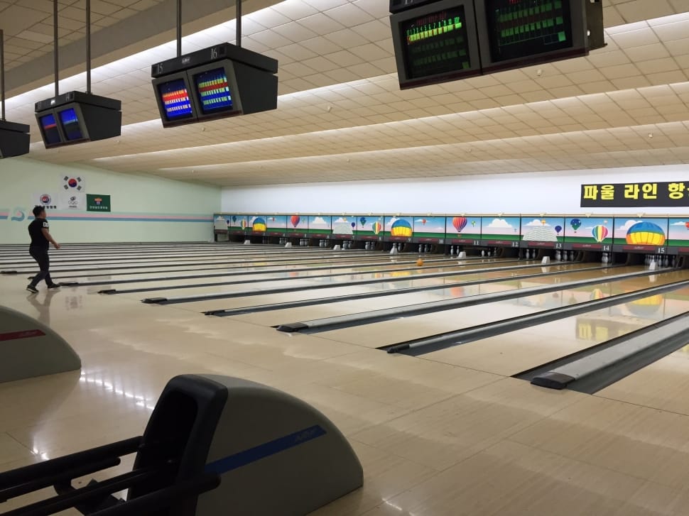bowling alley preview