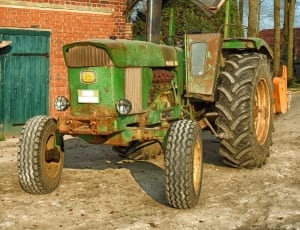 green tractor thumbnail