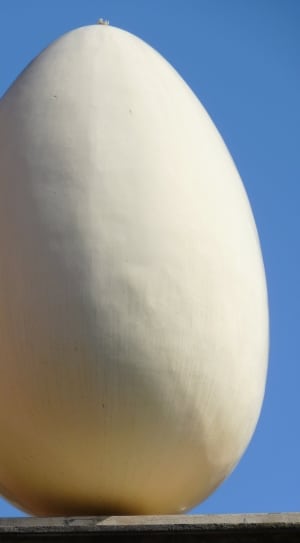 white egg statue thumbnail