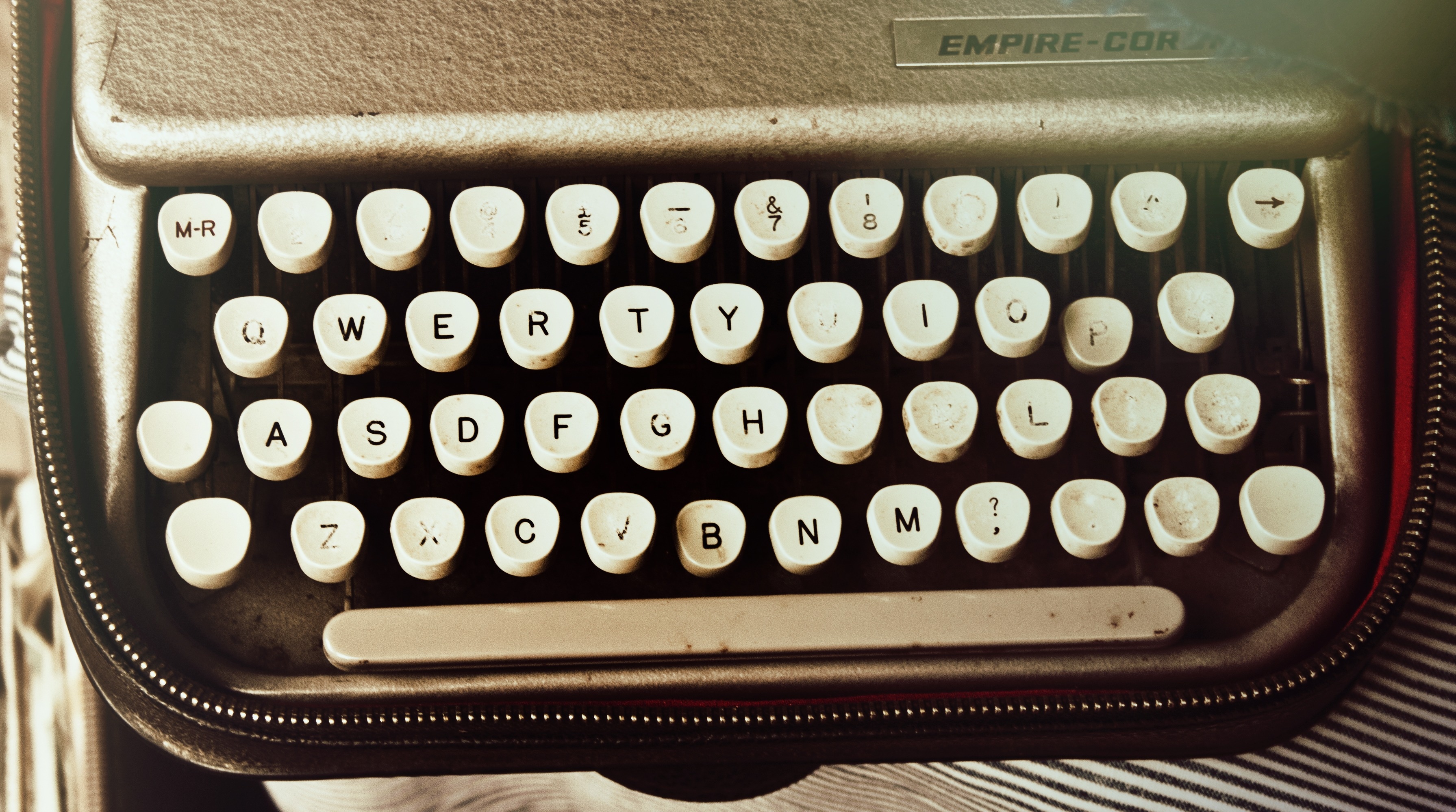 gray empire cor typewriter