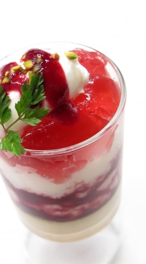 strawberry and cream thumbnail