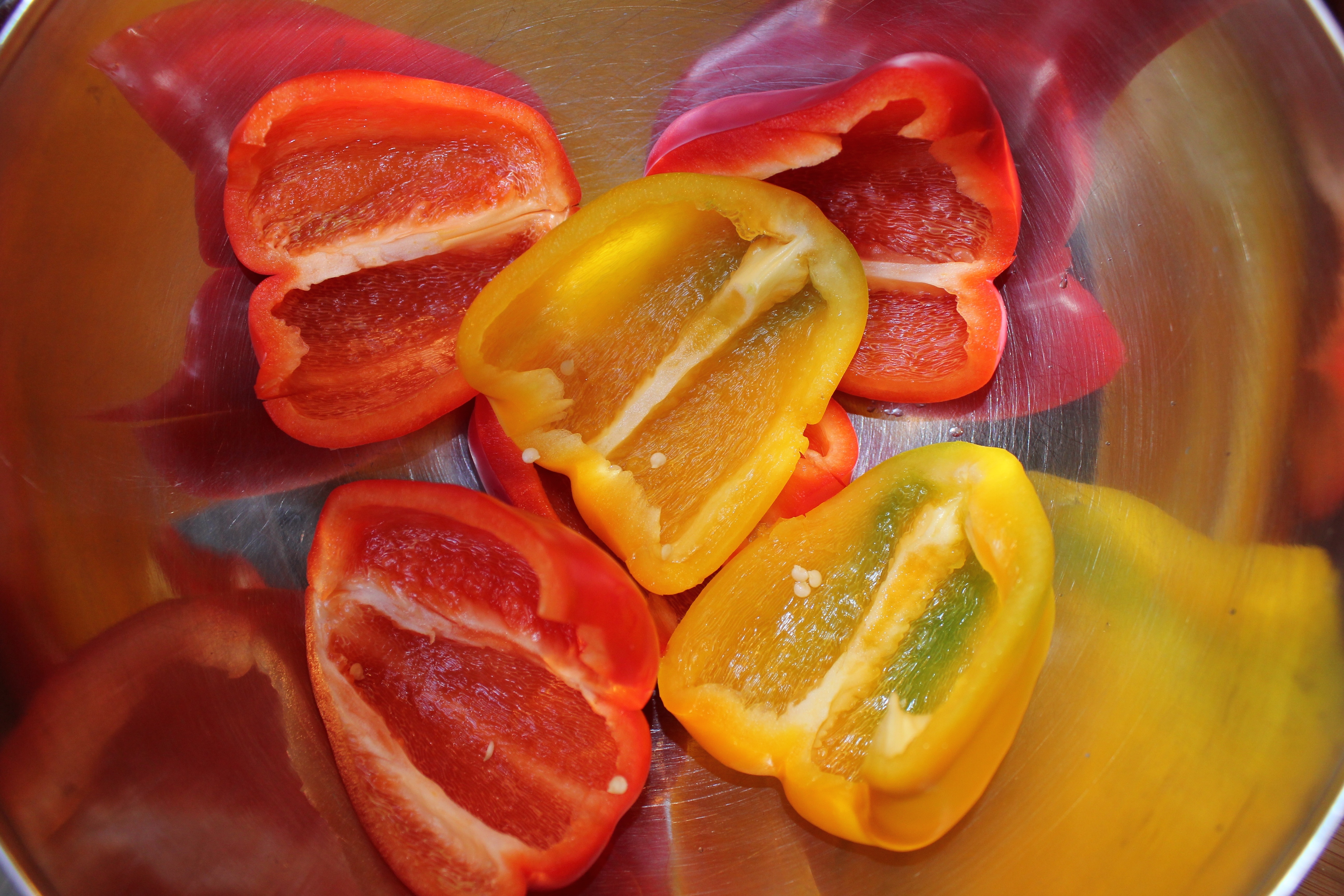 red and orange sliced bell peppers