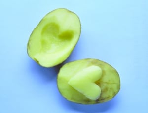 green oval fruit thumbnail