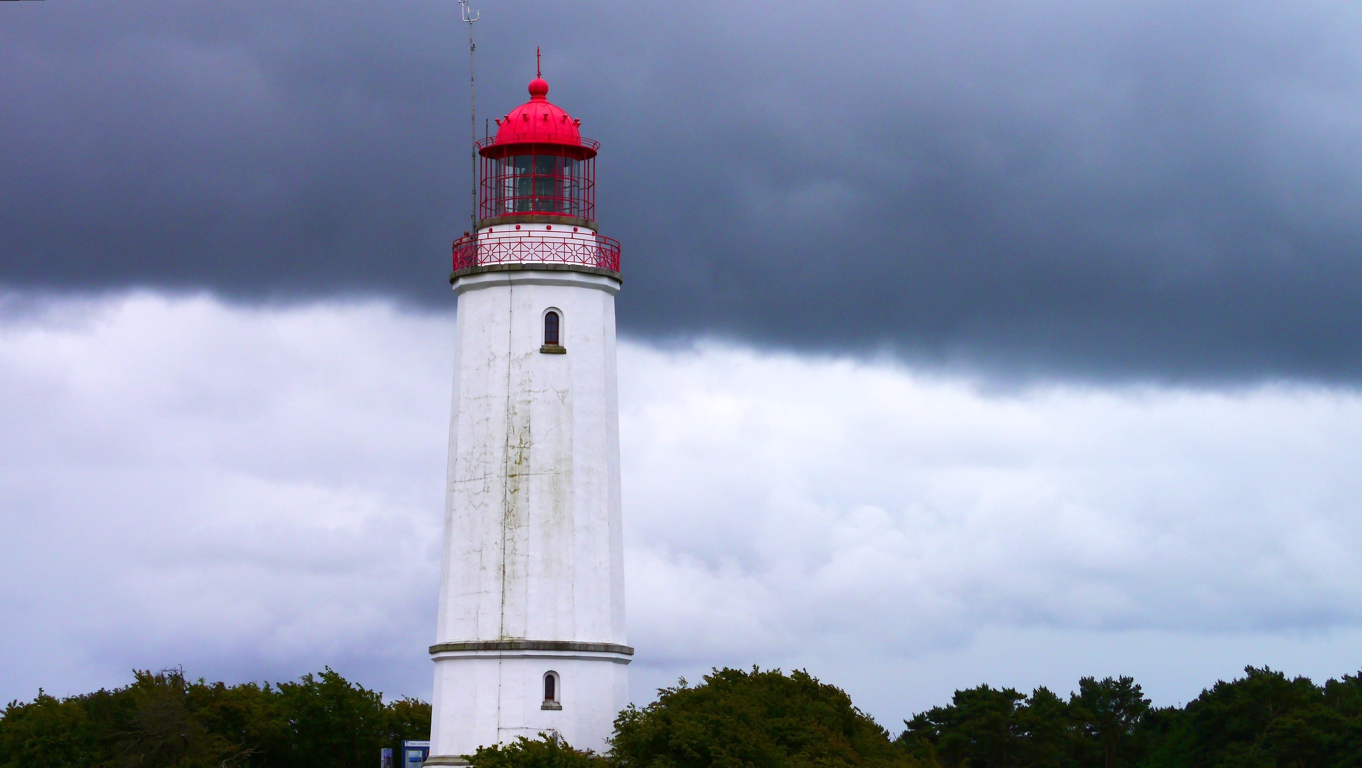 white and red lighthouse