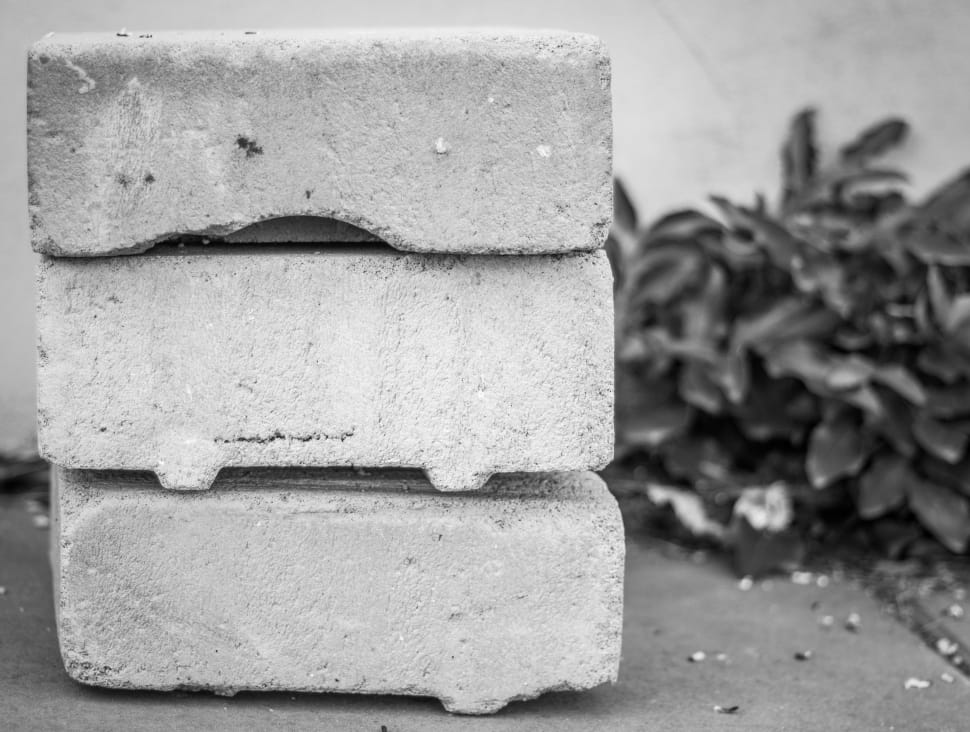 3 gray bricks preview
