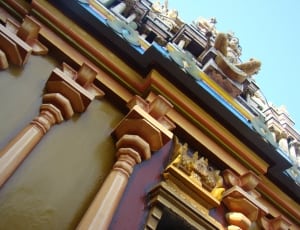 brown and blue temple thumbnail
