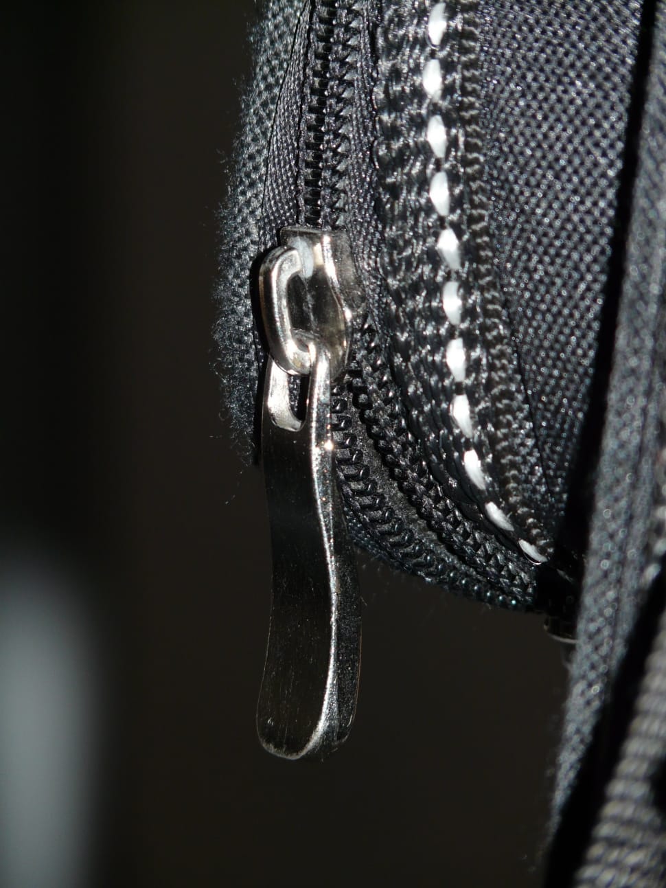 silver zipper preview