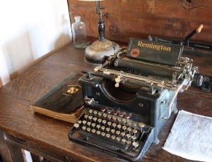black remington typewriter thumbnail