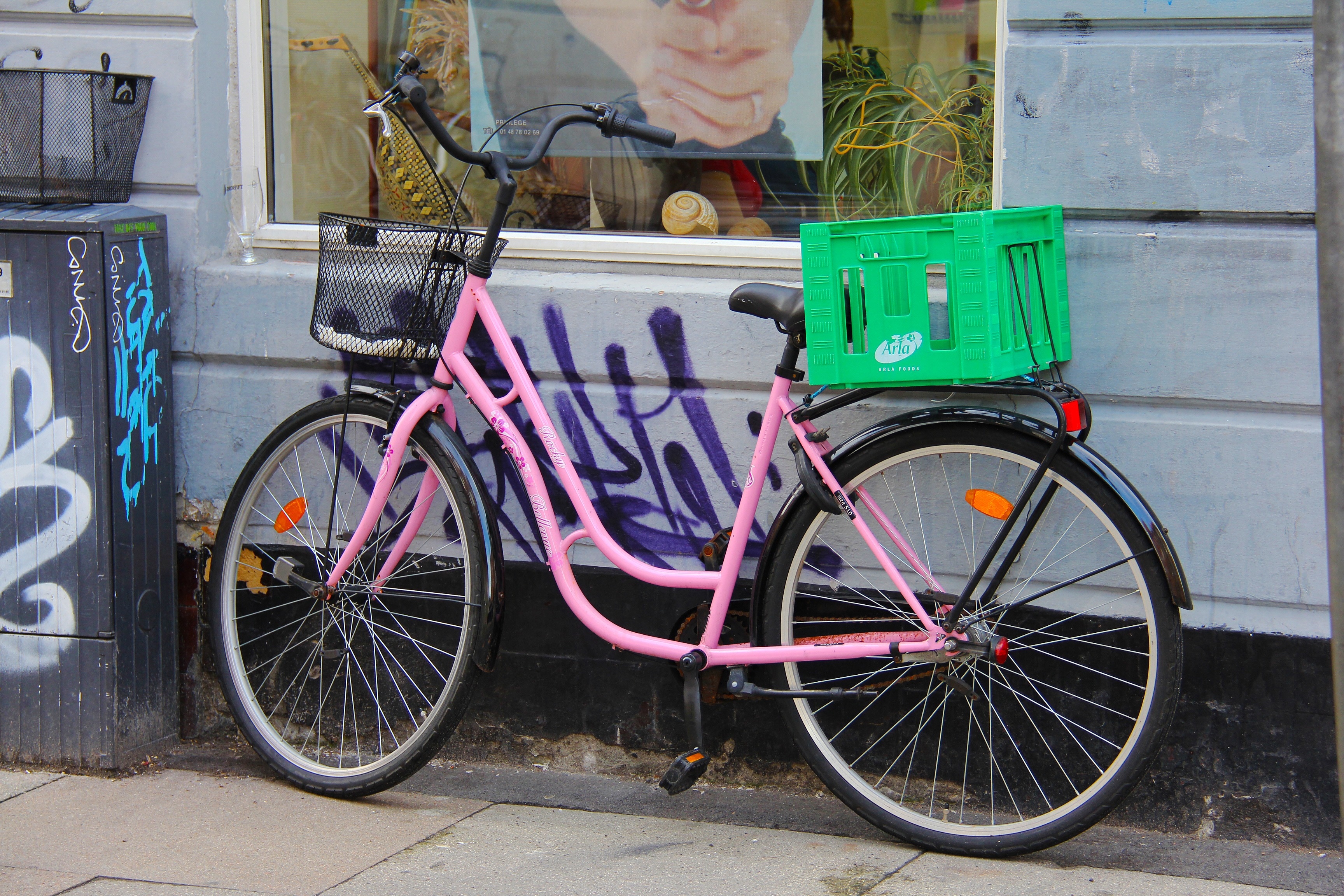 pink commuter bike