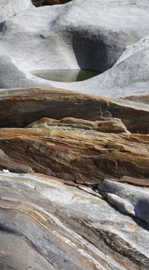 landscape photography of rocky terrain thumbnail