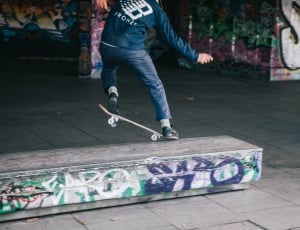 man doing a skateboard grind trick thumbnail