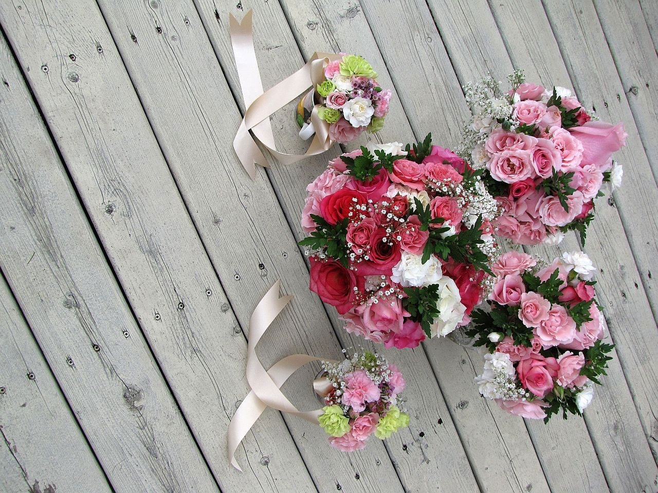 pink red and white bouquet of flowers