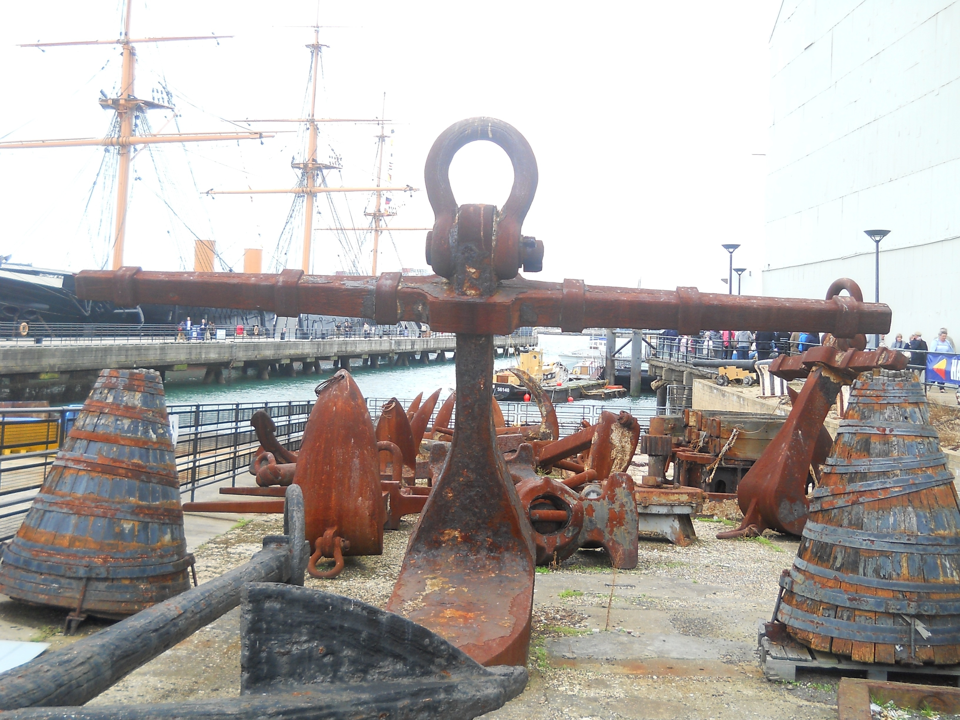 brown ship anchor