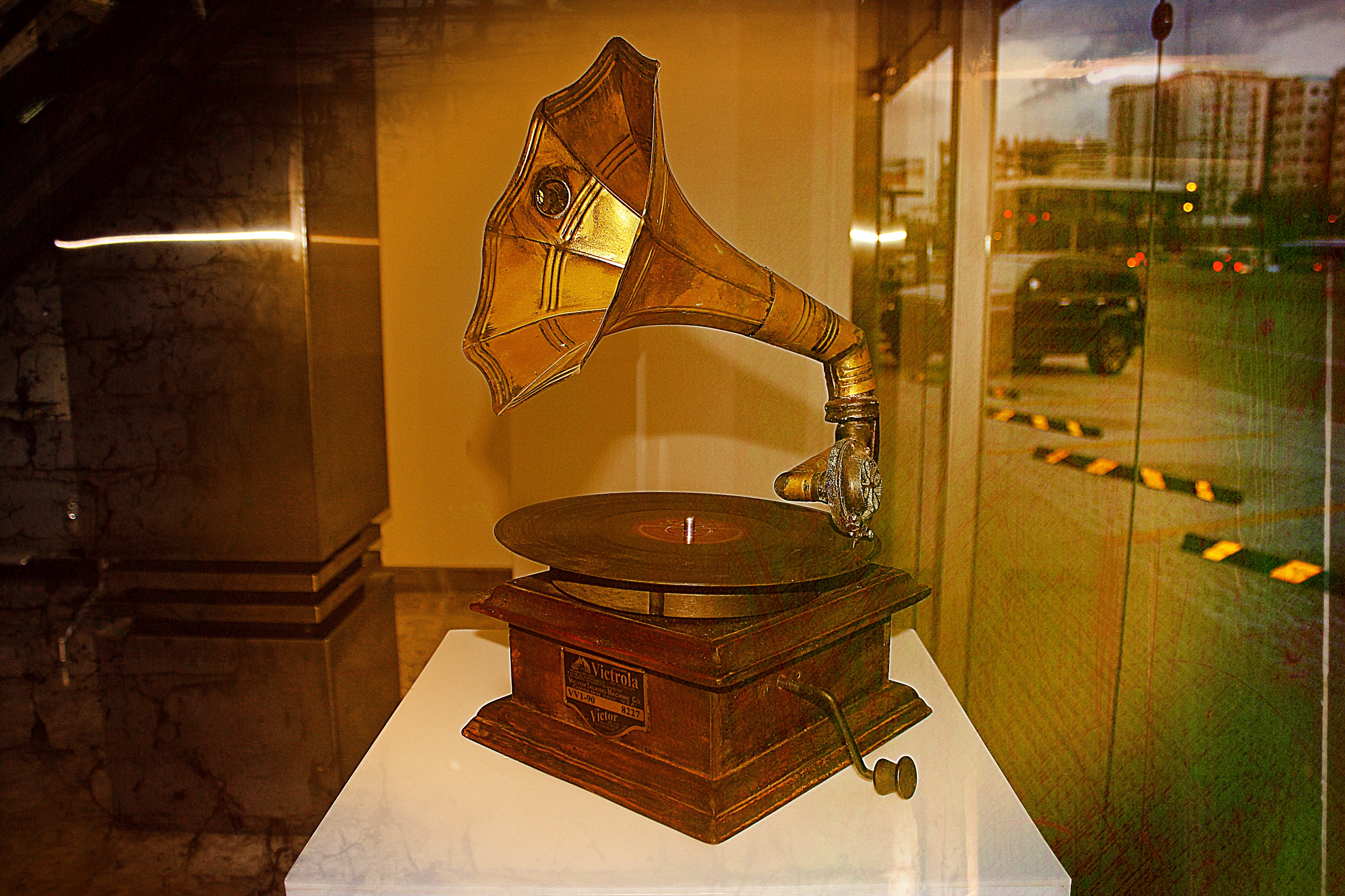 brown and brass grammophone