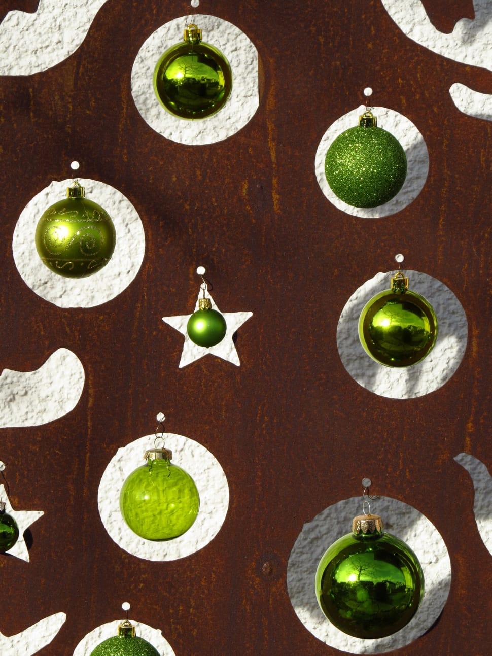 green bauble lot preview