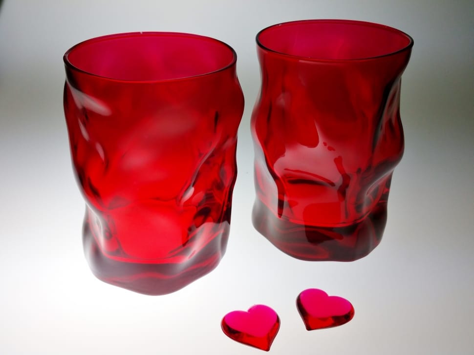 2 red drinking glass preview