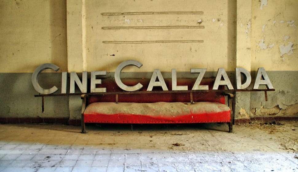 cine calzada cut out signage preview
