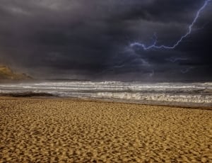 lightning near beach thumbnail