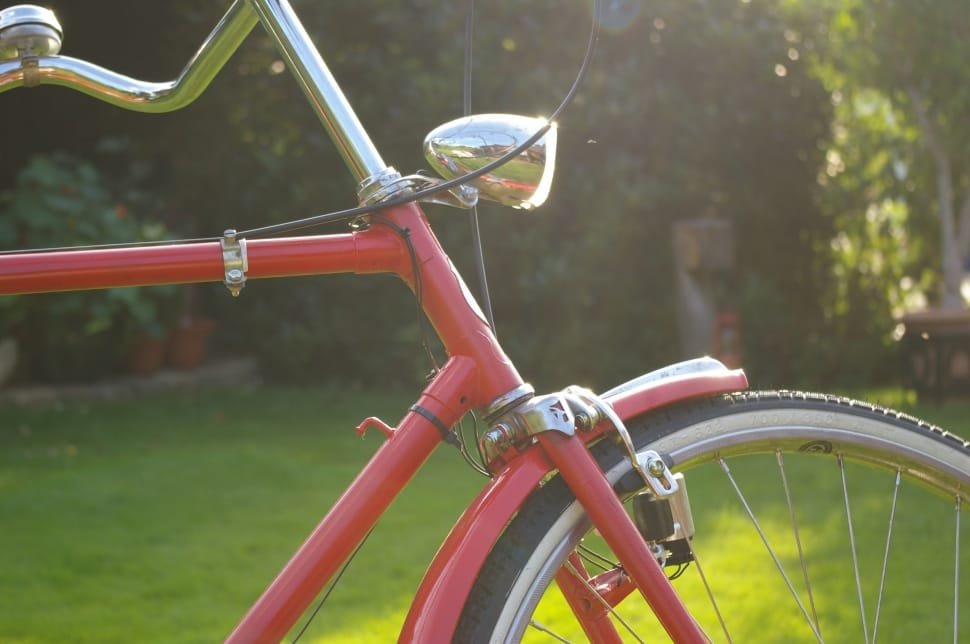 red commuters bike preview