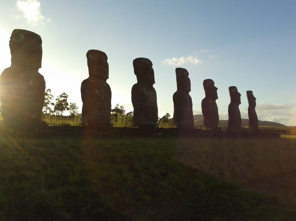 moai statues preview