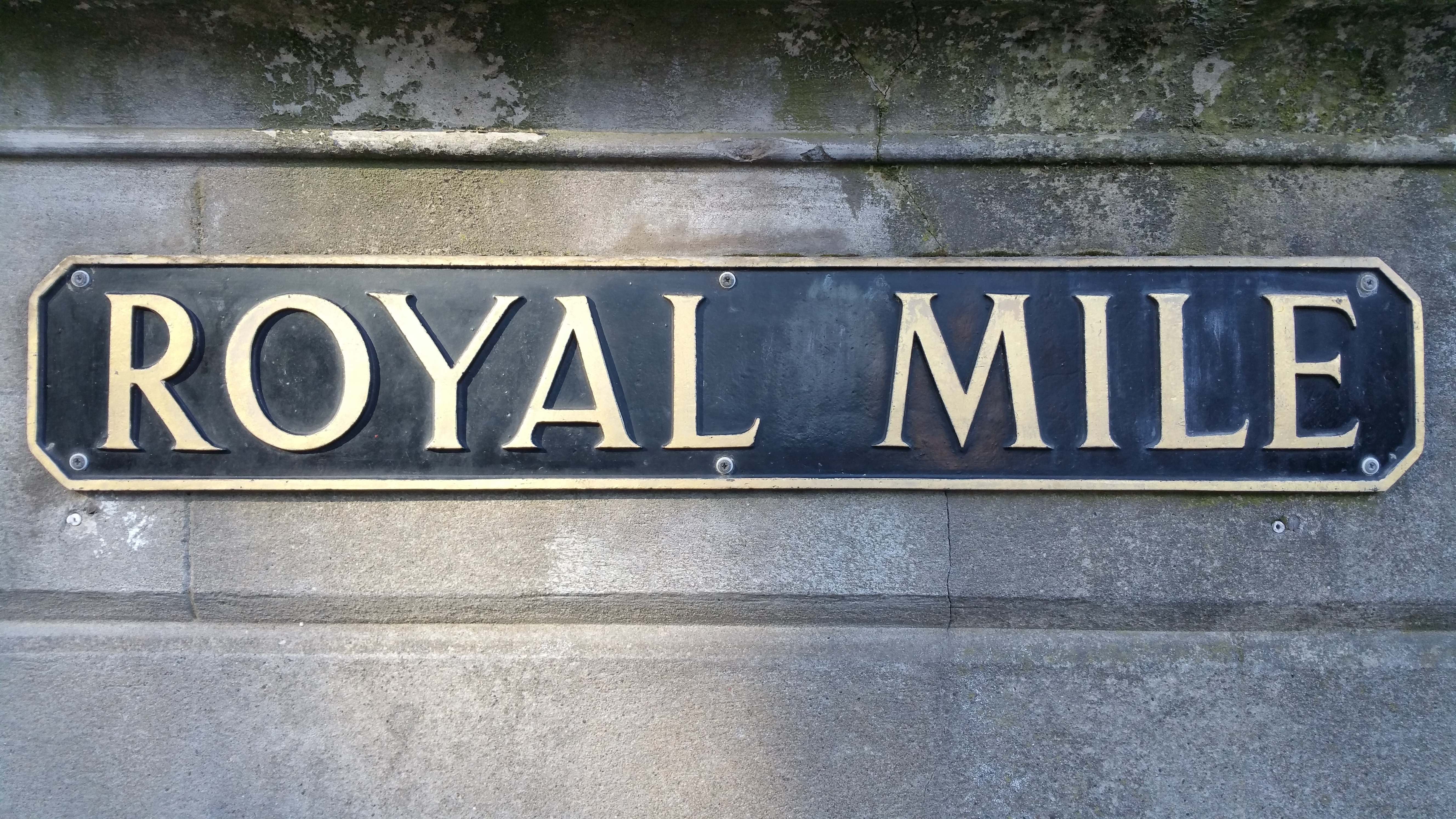 royal mile signage