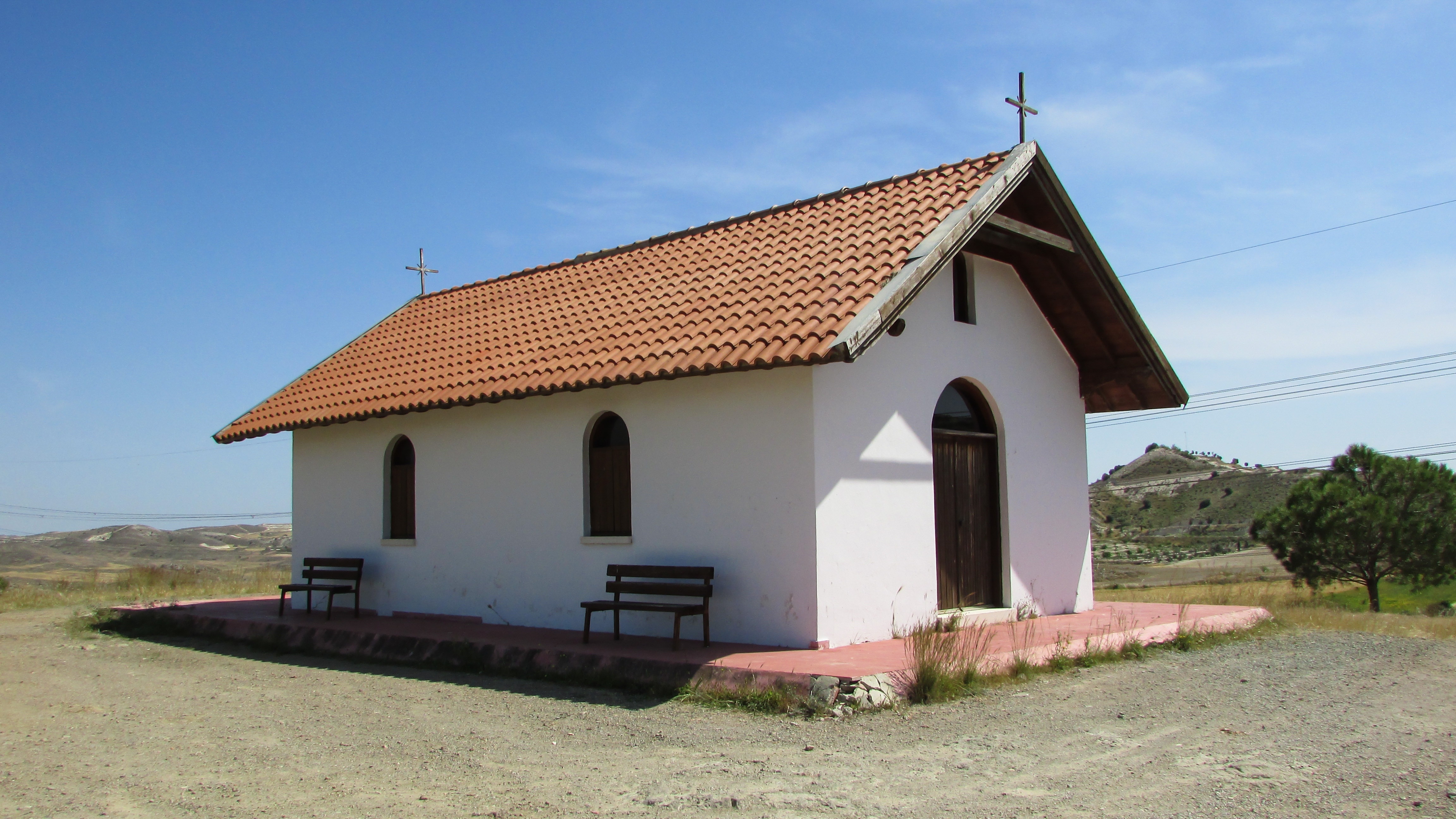white and brown chapel