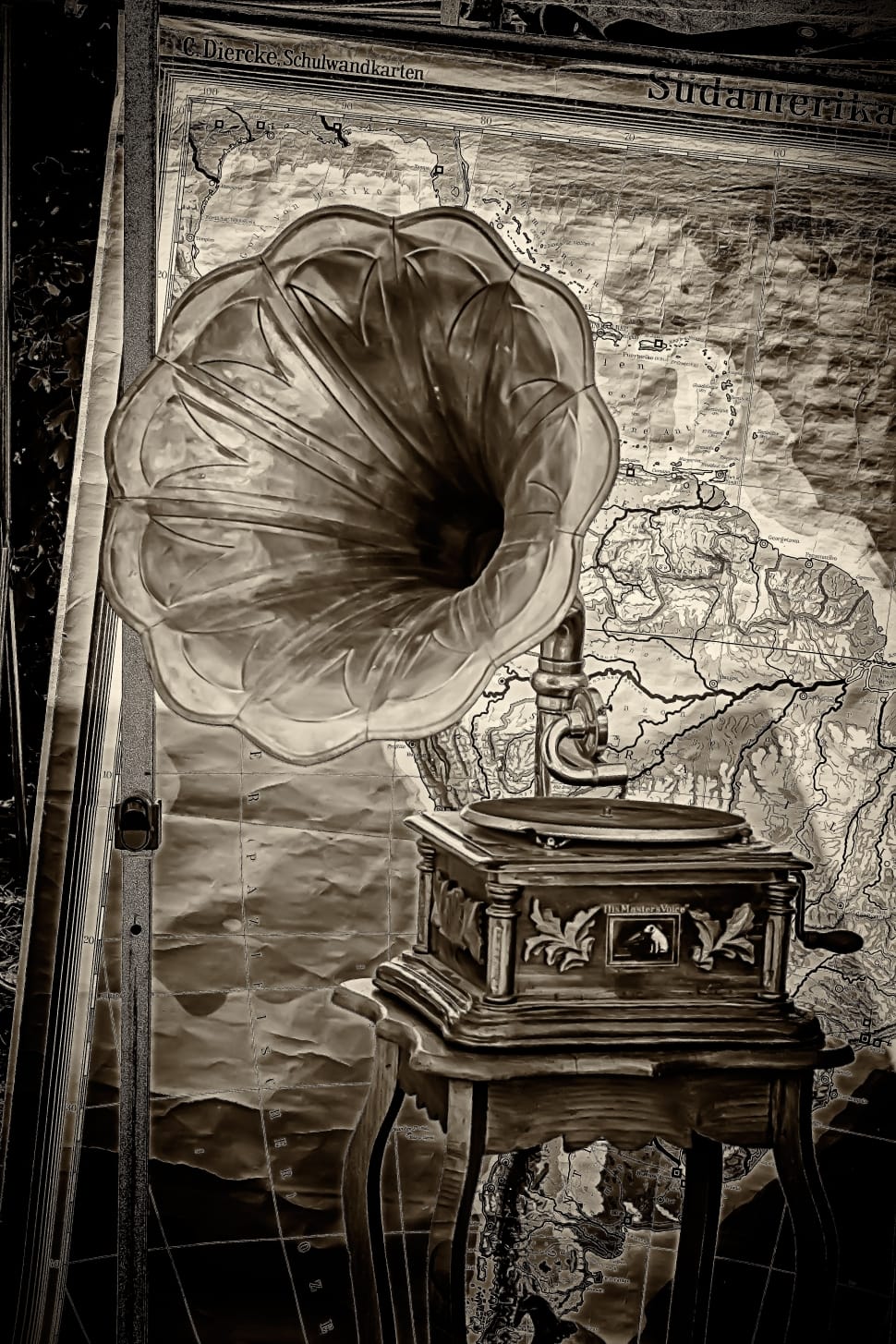 gramophone painting preview