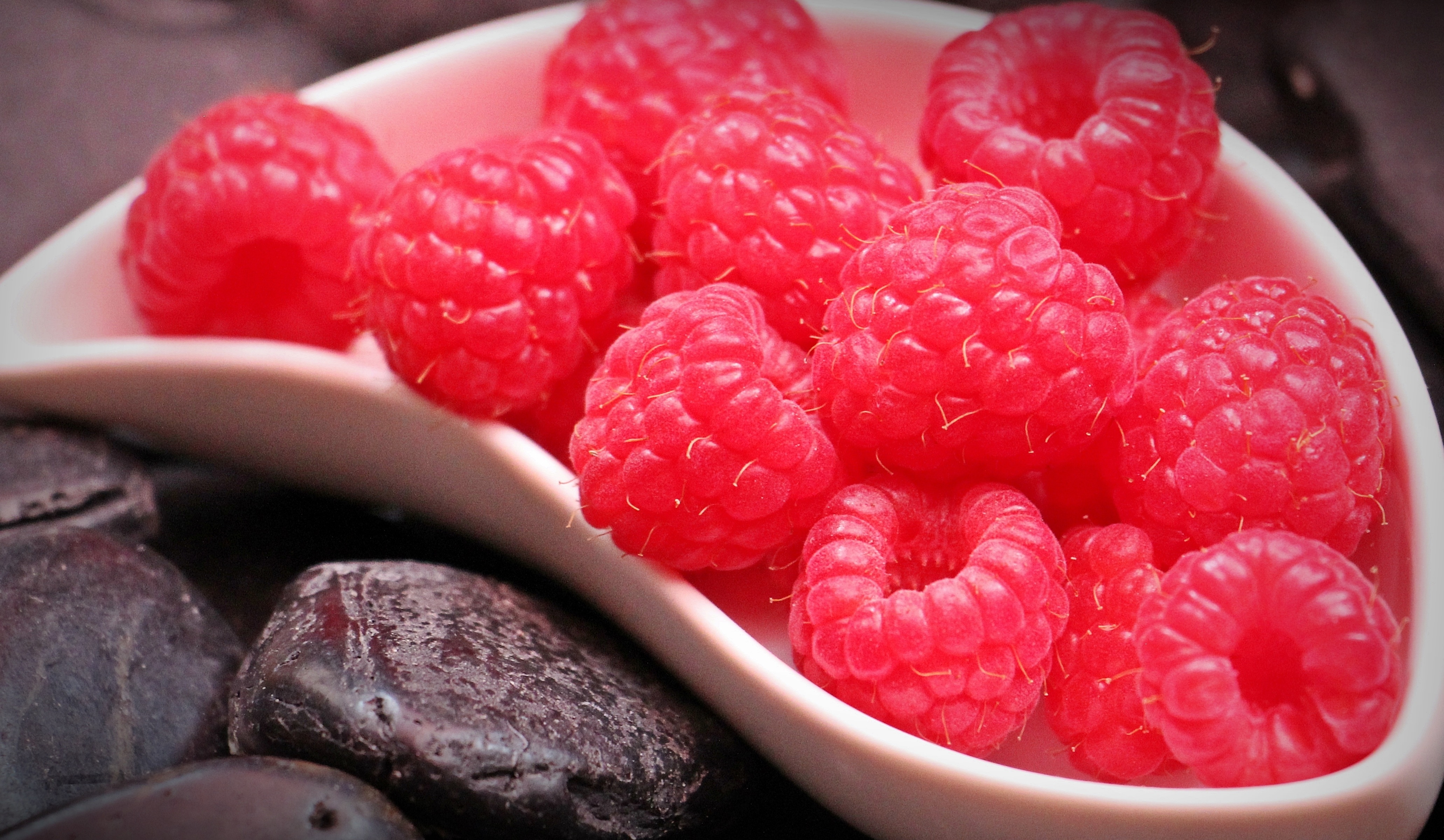 pink raspberry fruits