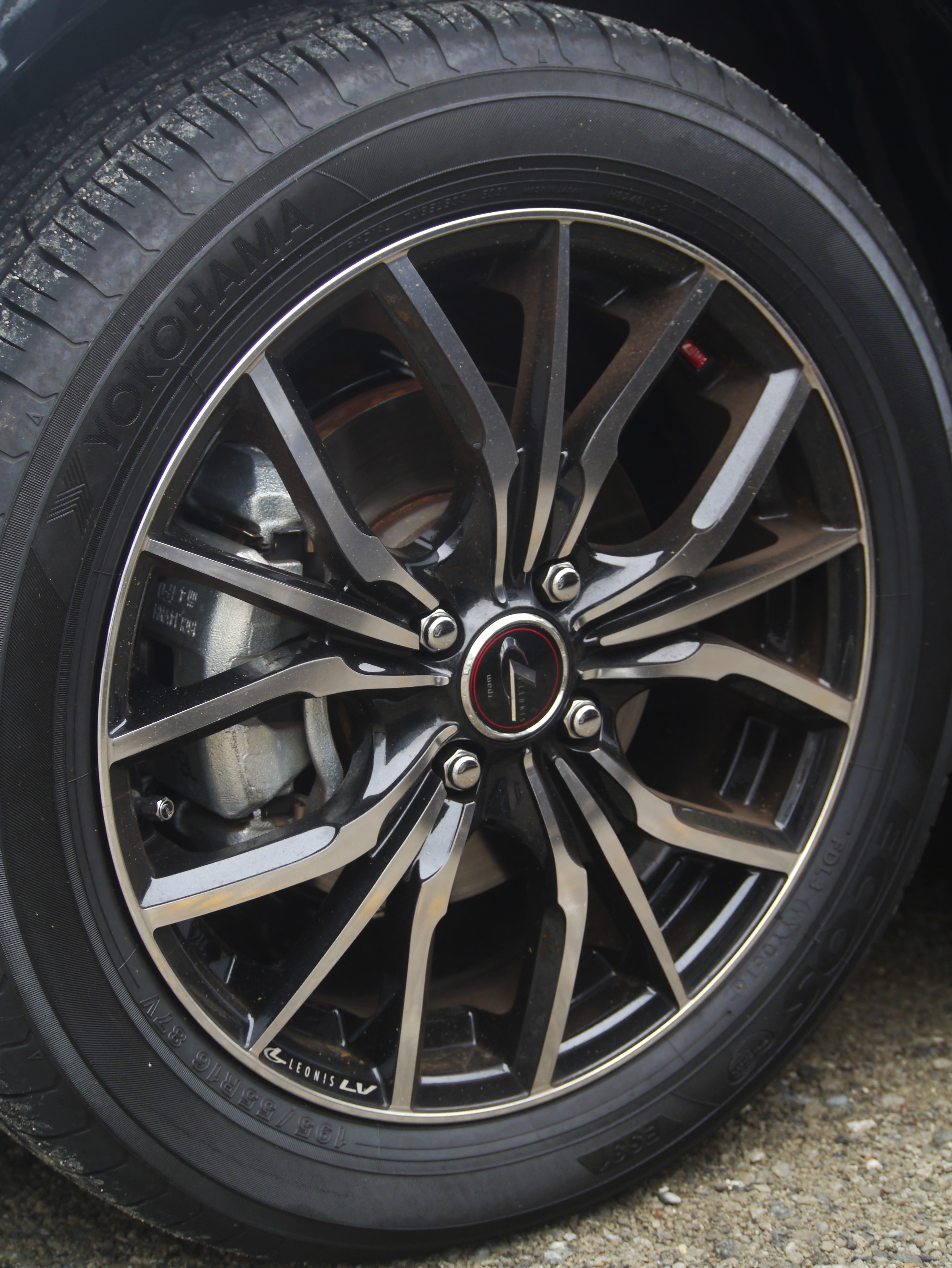 chrome multispoke car wheel