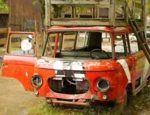 red and white car thumbnail